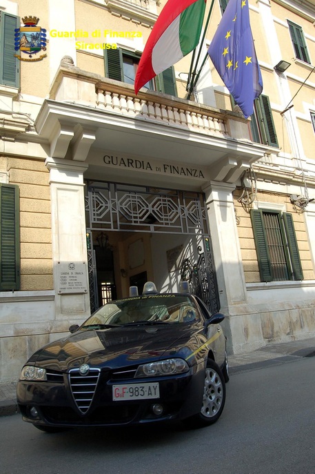 ‘Prison break’, indagati a Noto