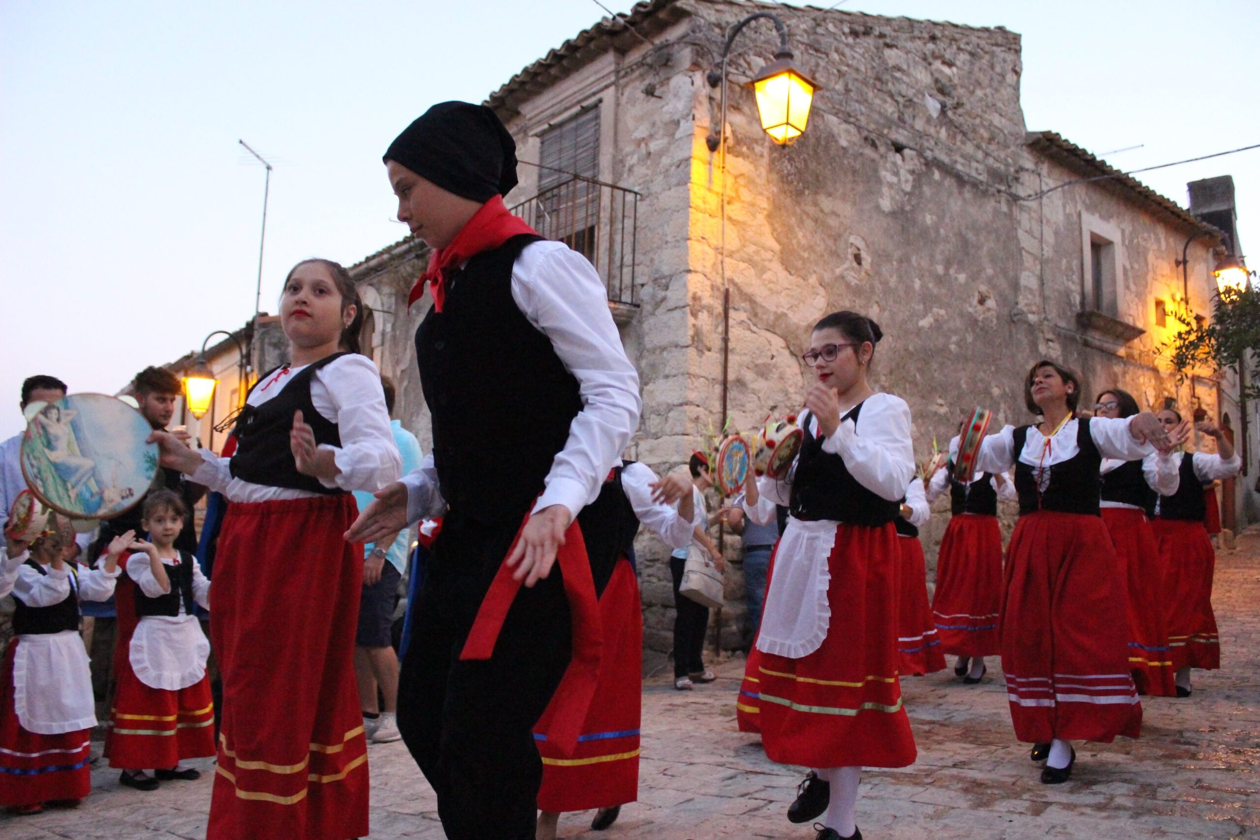 A Giarratana, la prima festa del folklore siciliano