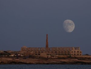 Sampieri e la luna