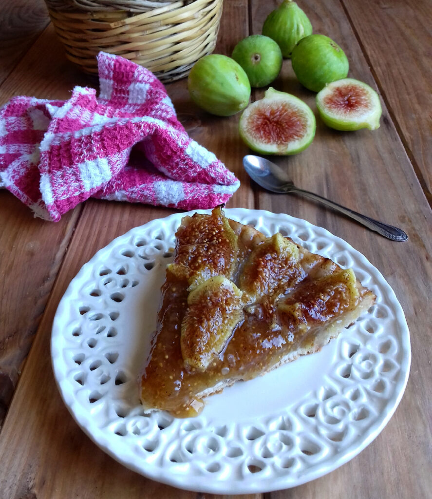 La crostata ai fichi caramellati