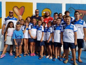 Il campione olimpico Paltrinieri nel mare di Scicli