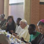 Il Papa a pranzo coi poveri di Palermo