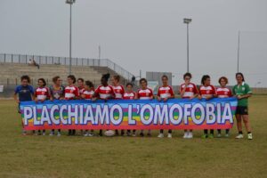 Placchiamo l'omofobia