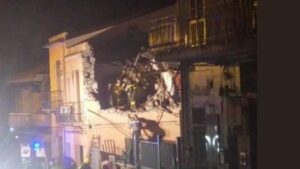 Una casa crollata
