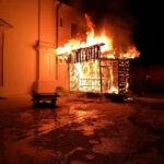 Il presepe incendiato