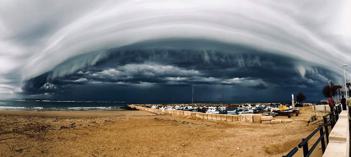 Nubi lenticolari su Punta Secca. FOTO