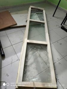 Finestra rotta dal vento