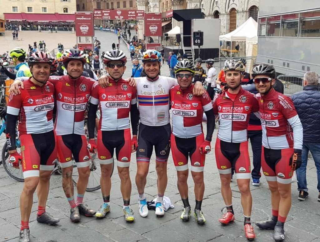 Il team Sparkle alla Granfondo Strade Bianche