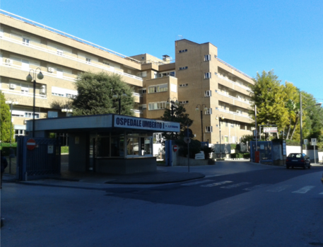 Cede intonaco in ospedale Siracusa, feriti due pazienti