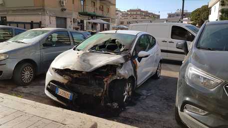 Incendiata auto giornalista a Siracusa