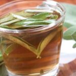 L’infuso di salvia per avere un ventre piatto