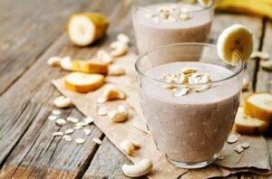 Frullato fiocchi d'avena e frutta