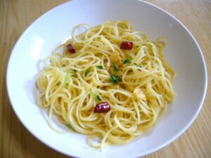Pasta olio e peperoncino