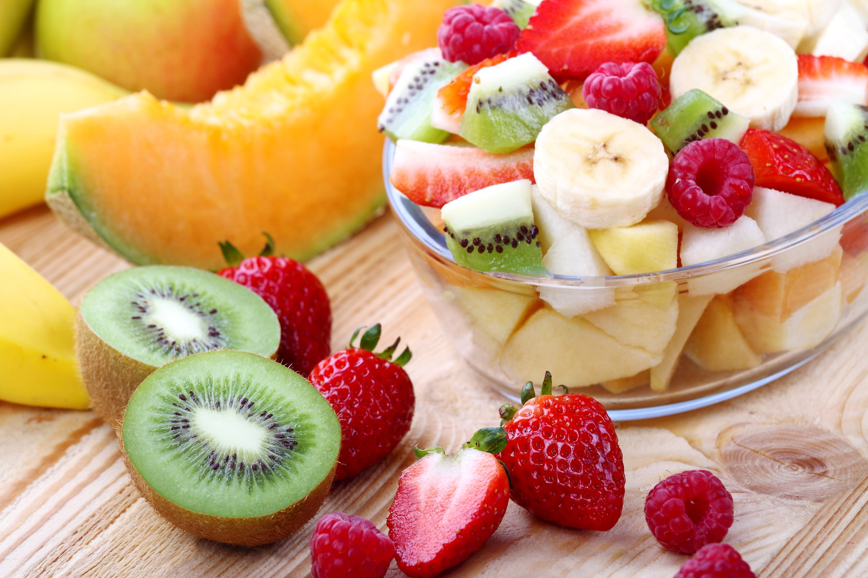 Macedonia di frutta fresca per la dieta detox