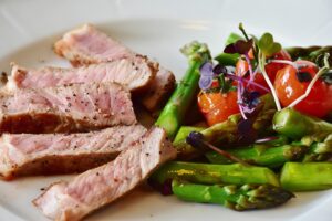 Dieta low carb: dimagrire rapidamente tagliando i carboidrati