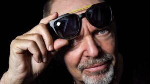 Costano 59 euro gli occhiali firmati da Vasco Rossi
