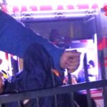 Ladro sorpreso in casa, fugge e resta infilzato nel cancello