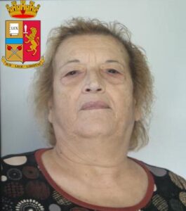 Furti nelle gioiellerie, arrestati madre e figlio