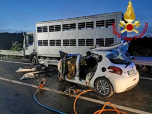 Tre morti sulla Ragusa-Catania, le vittime sono di Messina