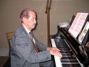Il Maestro Corrado Galzio compie 100 anni