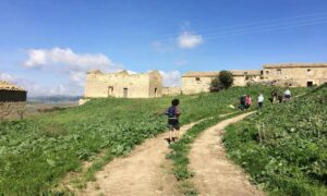 A Comiso i camminatori dell'Antica Trasversale Sicula