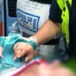 Giovane donna partorisce in ambulanza