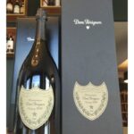 Col reddito di cittadinanza compra il Don Perignon a Natale, beccato