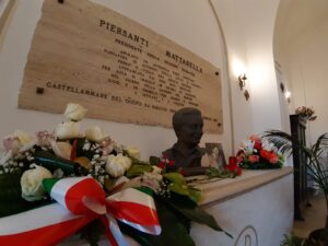 Mattarella sulla tomba di Piersanti