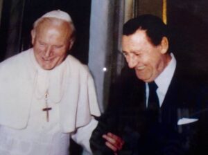 Quella volta che Giovanni Paolo II disse ad Alberto Sordi: Imitami