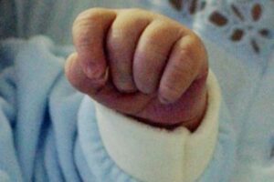 Donna incinta morta in clinica privata: morto pure il neonato