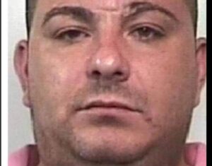 Condannato per accoltellamento l'uomo che travolse i cuginetti