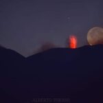 Il bacio tra l'Etna e la Luna nello scatto di Alberto Torrisi