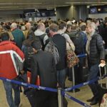 Si cercano passeggeri del volo della donna positiva al Coronavirus