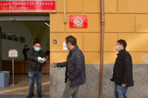 I cinesi regalano 5 mila mascherine ai palermitani