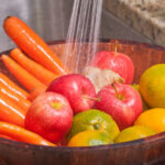 Come disinfettare frutta e verdura in modo naturale ai tempi del coronaviru