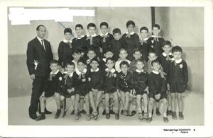 Chi si riconosce in questa foto dell'elementare?