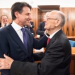 Conte festeggia il papà e annuncia: anno scolastico concluso