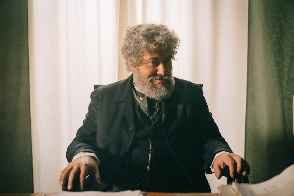 Bentornato Corrado Guzzanti