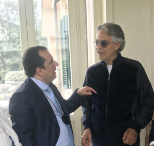 Andrea Bocelli: A Pasqua canterò nel Duomo di Milano
