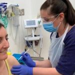 Coronavirus, il vaccino Pomezia-Oxford sarà distribuito in tutto il mondo