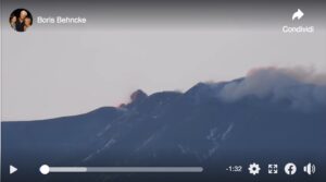 Anche l'Etna fa festa, ma a modo suo