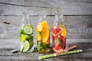 Le acque detox per contrastare la cellulite e sgonfiare la pancia