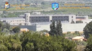 Avvocato portava la droga in carcere al suo assistito