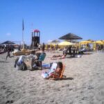 Altro che prenotazione! A Catania assalto alle spiagge