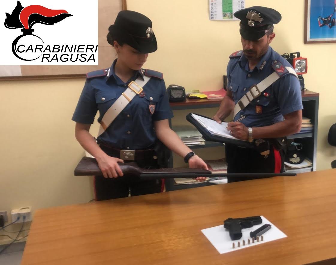 Marito litiga con la moglie, aveva un’arma modificata in casa