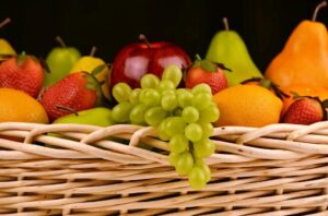 Mangiare la frutta dopo i pasti fa ingrassare?