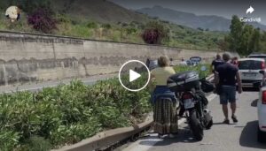 Messina-Catania, auto vola sull'altra corsia