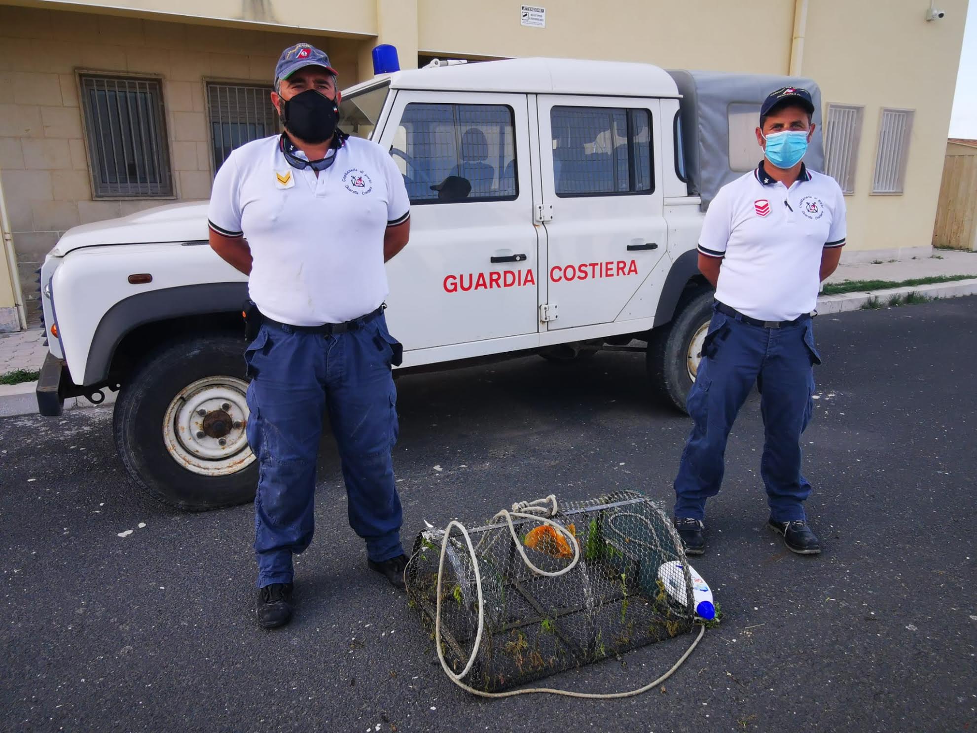 Sequestrata una nassa nel mare di Punta Ciriga