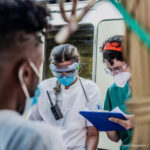 169 migranti negativi, via da Moby Zaza