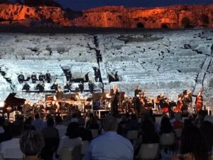 Teatro Greco Siracusa riapre con Piovani